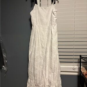 Elegant White Lace Dress